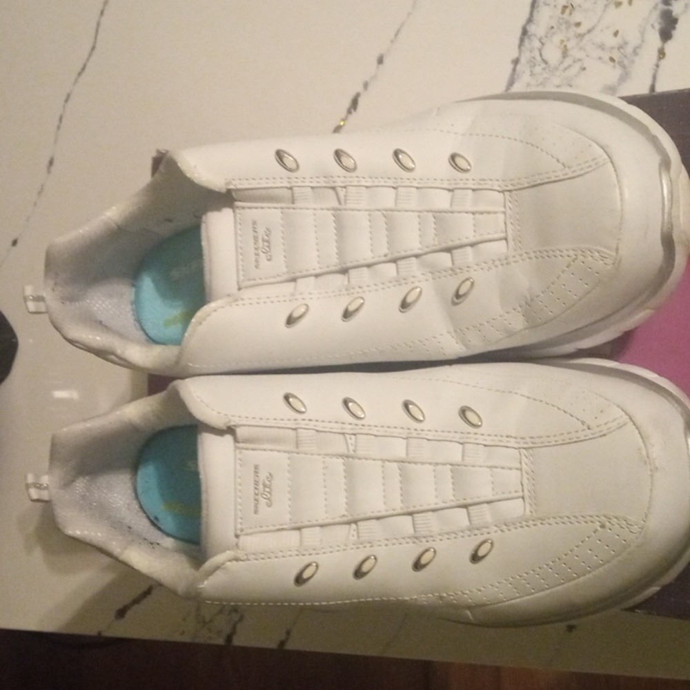 Tennis Shoes